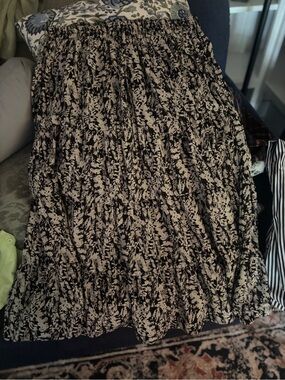 Women's Black and Cream Printed Tiered Skirt